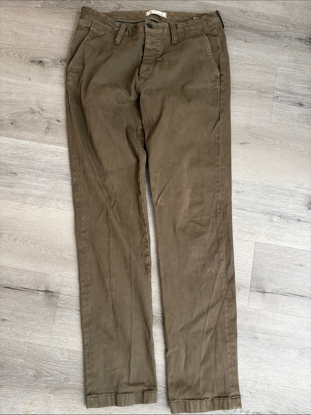 Madewell Olive-Toned Chino Pants for Men